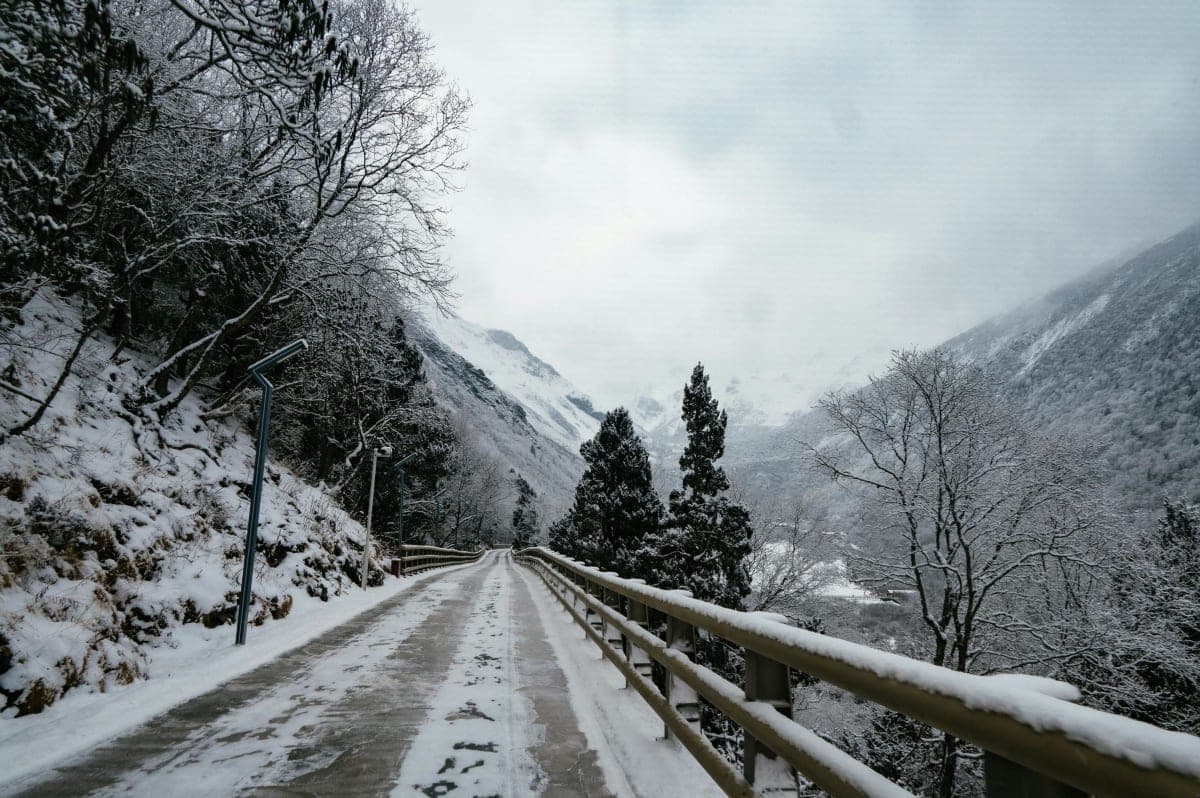 Sapporo: Hokkaido, Noboribetsu and Lake Toya Day Tour