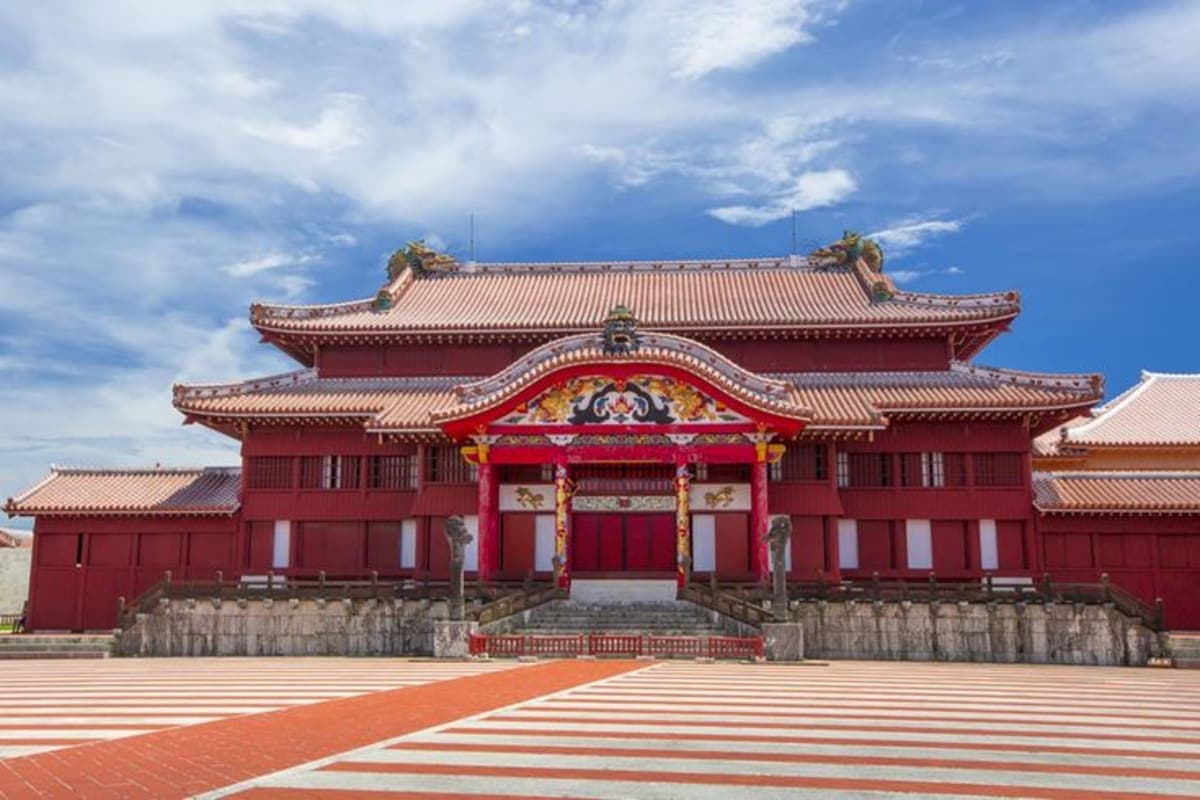 Private shore excursion : Naha Okinawa Shuri Castle & Garden