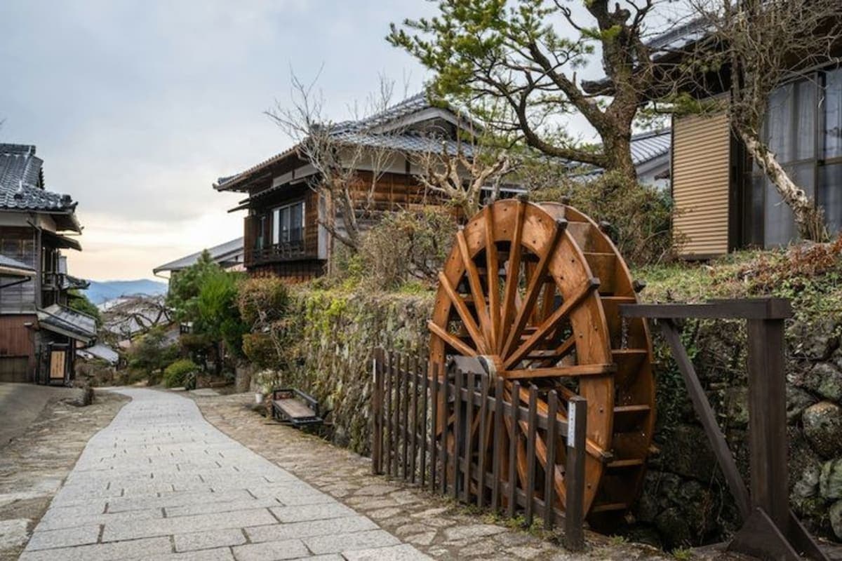 From Kanazawa/Toyama: Shirakawago and Takayama Day Tour