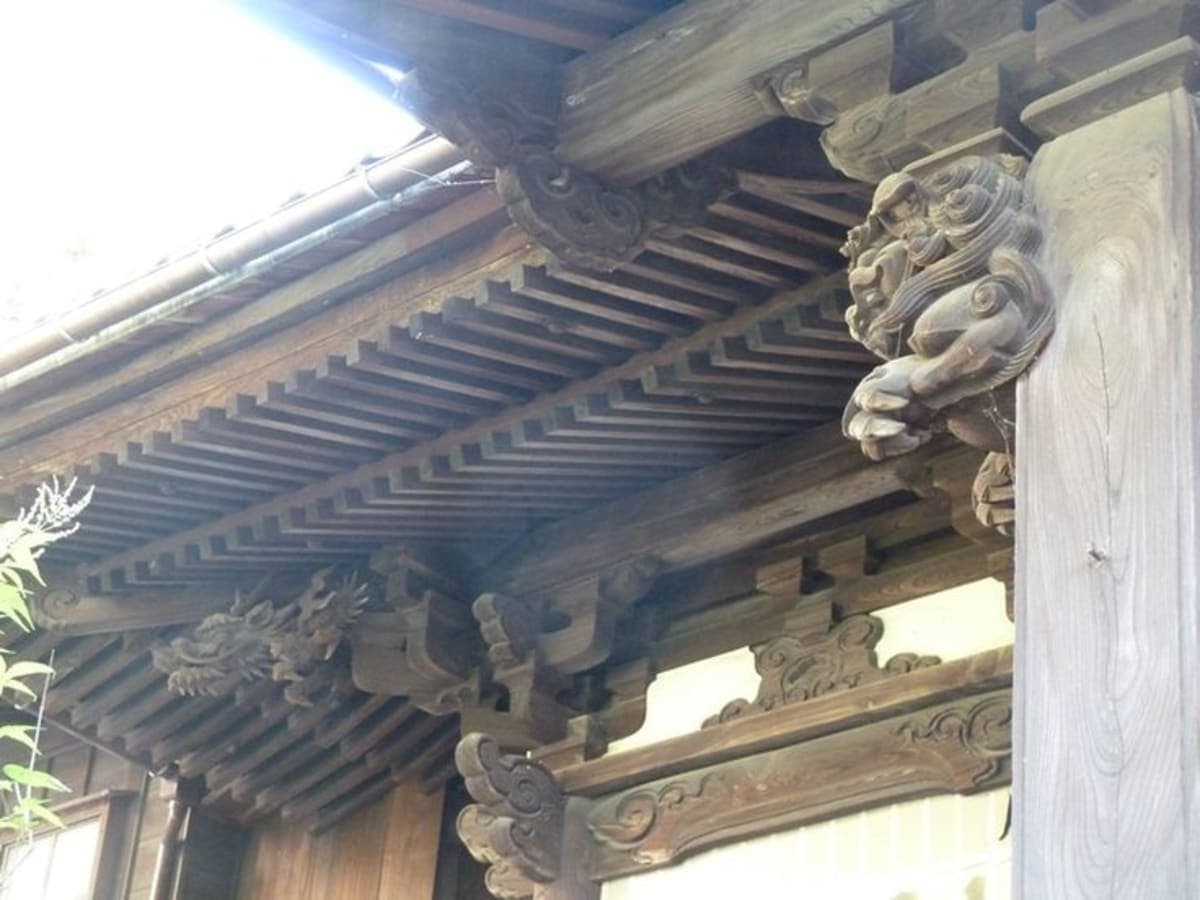 From Kanazawa: Shirakawa-go, Gokayama and Wood Carving Art
