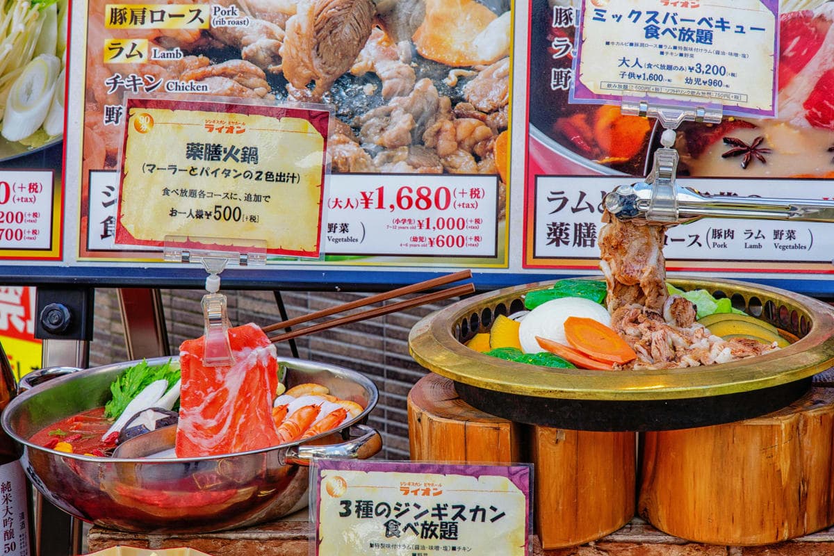Tokyo: Sumo Show Experience with Chicken Hot Pot and a Photo