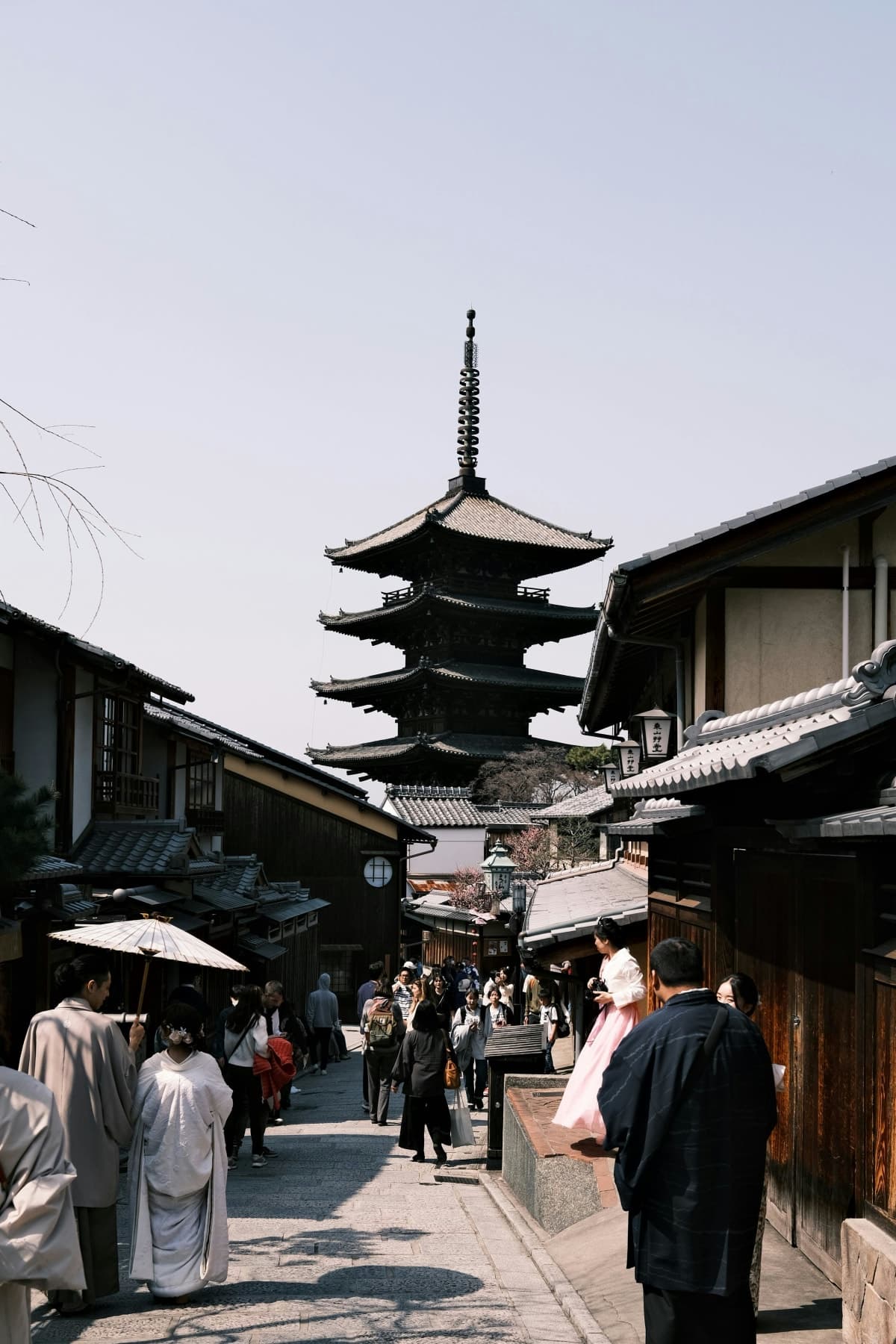 Kyoto: Private Highlights Tour with Guide and Luxury Vehicle