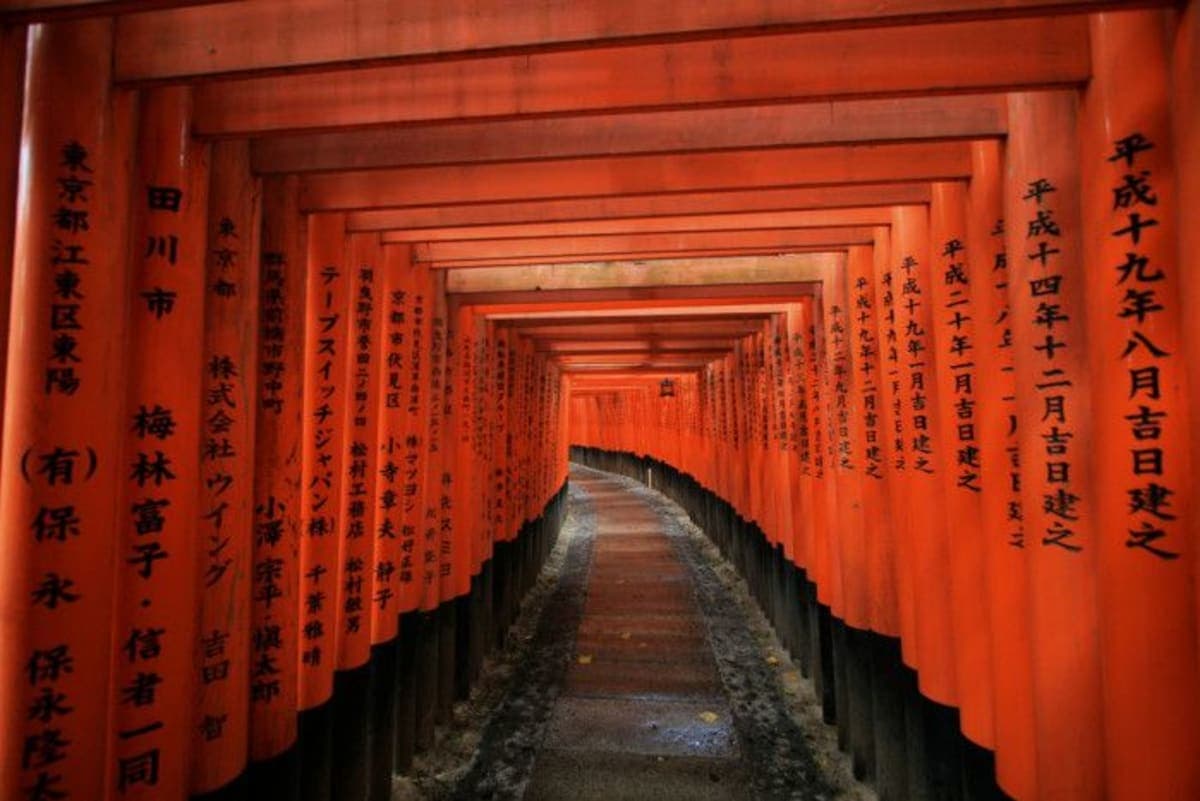 Kyoto: Private Highlights Tour with Guide and Luxury Vehicle